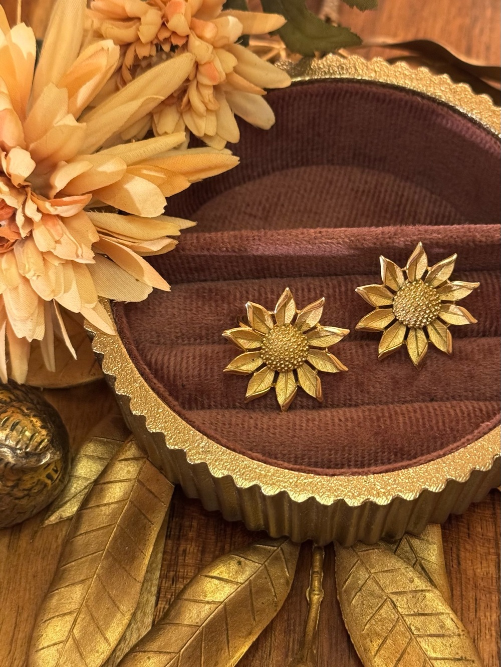 Gold Sunflower Vintage Earrings - Picture 9 of 14